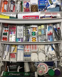 First Aid Kit Checklist, Diy First Aid Kit, Emergency Prepardness, Emergency Preparedness Kit, Emergency Preparation, Medical Kit, Prepper Survival, First Aid Supplies, Emergency Supplies