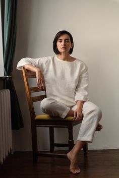 White Relaxed Fit Tops For Home, White Long Sleeve Tops For Relaxation, Cream Linen Tops For Loungewear, Cream Long Sleeve Blouse For Loungewear, White Long Sleeve Blouse For Loungewear, Long Sleeve Cream Blouse For Loungewear, White Relaxed Fit Blouse For Loungewear, White Relaxed Fit Top For Sleep, White Relaxed Fit Sets For Daywear