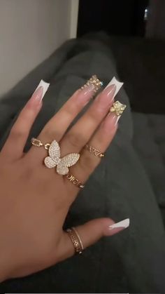 Short Baddie Nail Ideas, Nails For Graduation Pictures, Short Baddie Nails, Nails For Graduation, Sweet 16 Nails, Gel Nails French, Henna Nails, Acrylic Nail Set