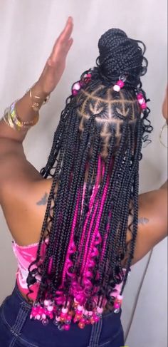 Pink Peekaboo Knotless Braids With Beads, Pink And Black Knotless Braids With Beads, Knotless Braids Hairstyles With Heart, Knotless Box Braids With Designs, Knotless Braids With Beads And Curls, Box Braids Hairstyles Beads, Braided Hairstyles Pink And Black, Heart Braids With Beads, Knotless With Design