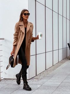 F00147872-102 Black Coat Outfit Winter, Long Black Coat Outfit, Coat Outfit Winter, Black Coat Outfit, Elegant Jacket, Long Black Coat, Winter Fashion Coats, Coat Outfit, Women Overcoat