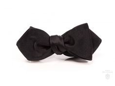 Black Self-Tie Bow Tie in Silk Satin Sized with Pointed Ends Diamond - Fort Belvedere Black Tie Dress Code, Black Bow Tie, Diamond Bows, Black Tie Dress, Elegant Man, Turndown Collar, Tie Styles, Green Gifts, Black Bow