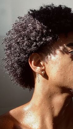 Afro Men Aesthetic, Short Afro Men, Afro Hair Dye, Tapered Natural Hair Cut, Frosted Tips, Afro Hairstyles Men, Natural Hair Men, Tapered Natural Hair, Natural Hair Cuts