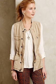 Calloway Belted Vest: like the vest for Mom because implies she's adventurous, might like the outdoors, as well. Petite Jacket, Style Savvy, Casual Winter Outfits, Autumn Fashion Women, Look Fashion, Jacket Outfits, Classy Outfits, Just In Case, Chic Style