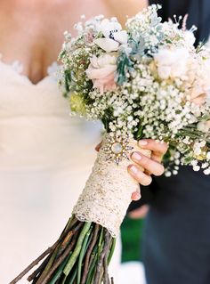 Ivory Wedding Nails, Wedding Bouquet Wrap, Bridal Bouquet Handle, Fresh Bridal Bouquets, Recycle Wedding Dress, Outdoor Wedding Reception Decorations, Photos For Wedding, Wedding Jitters, Gypsophila Bouquet