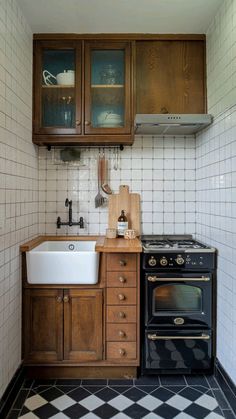 Guest Suite Kitchenette, Diy Kitchenette Small Spaces, Kitchenette Ideas Mini Kitchen, Small Kitchenette Ideas Mini Kitchen, Kitchenettes Ideas Mini Kitchen, Tiny Kitchen Ideas Layout, Kitchenette Ideas Guest Suite, Tiny Kitchenette, Mini Kitchenette