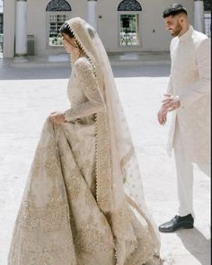 Pakistan Wedding Outfits, Pakistani Nikkah Dress Brides, White Indian Bridal Dress, Nikkah Dress Simple, Wedding Asian Dresses, Eastern Wedding Dresses, Pakistani Wedding Bride, Islamic Nikkah Outfit, Nikkah Lengha