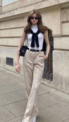 Classic Style Feminine Work Outfits, School Outfits Ideas Highschool, Soft Feminine Outfits Classy Casual, Preppy Womens Fashion, Modest Preppy Outfits, Business Core Outfits, Formal Spring Outfits, Retreat Outfits, French Fashion Summer