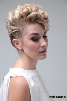 Hairstyles For Pixie Cuts, Punk Hair, Peinados Fáciles Para Cabello Corto, Medium Hairstyles, Very Short Hair, Short Wedding Hair