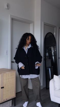 Street Wear Office Outfit, Street Wear Work Outfit, Streetwear Office Outfit, Street Style Office Wear, Theater Show Outfit, Professional Streetwear Women, Classy Baggy Outfits, Chic Streetwear Outfits, Autumn Outfit Black Women