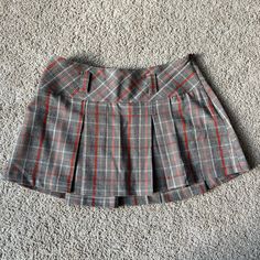 Zipper Belt Loops Never Worn Y2k Mini Skort For Fall, Casual Fall Skirt For School, Casual Fall School Skirt, Casual Skirt For School In Fall, Fall School Skort, Winter School Bottoms: Lined Skirt, Winter School Lined Skirt, Preppy Fall Skirt, Casual Winter Skort For School