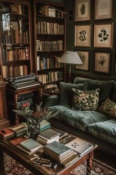 Old Interior Aesthetic, Dark Living Room Aesthetic Cozy, Dark Academia Aesthetic Home Interior, Cozy Old House Interior, Historic Cottage Interior, Old Dark House Aesthetic, Dark Aesthetic Library Room, Cozy Vintage Interior Design, Office Ideas Dark Academia