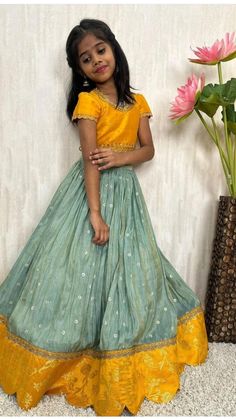 Kids Lehanga Design, Long Frocks For Girls, Pattu Pavadai Designs, Crop Tops For Kids, Girls Ball Gown