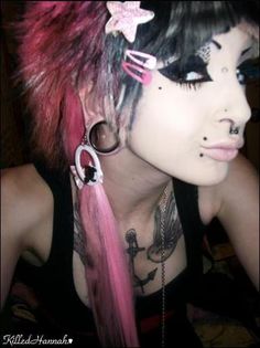 Classic - back in the day of scene. By Hannah Cara Houldsworth (hannahcarahouldsworth) on Myspace Emo Scene Outfits, Emo People, Stretched Lobes, Alt Style, Emo Kid, Scene Fashion