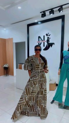 Ankara Dress Designs Chic, Chitenge Outfits, African Kimono, Simple Dress Styles, Boubou Styles For Women, Ankara Dress Designs, 2piece Outfits, African Print Dress Ankara