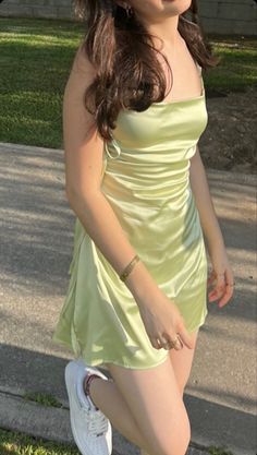 18th Birthday Dress, Party Outfit Night, Party Outfit Night Club, Spring Party Dresses, Outfit Night Club, 16th Birthday Outfit, Green Spaghetti, Dresses Birthday, Homecoming Dress Short