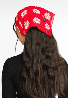 These cute Bandana “kerchief” scarves make the perfect accessory! This style is so current and chic! Plus it keeps the hair out of you face! Mod Outfits, Kerchief Scarf, Floral Bandana, Bandana Tie, Scarf Collection, Small Scarf, Red Bandana, Bandana Scarf, Shrink Plastic