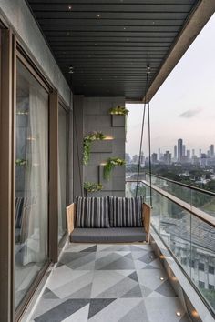 Modern Aesthetic Interior Design, Standing Balcony Ideas, Balcony Interior Design Modern, Modern House Balcony Design, Interior Balcony Design, 3bhk House Interior Design, Home Interior Design Apartments, Balcony Design Ideas Modern, 3 Floor House Design Exterior