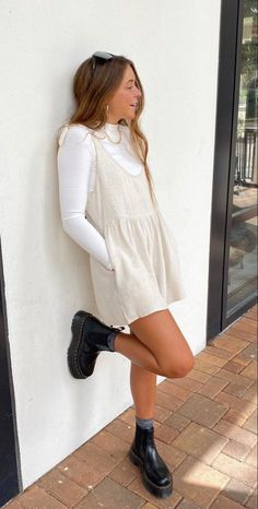 Surfergirl Style, Diy Sy, Look Retro, Mode Inspo, Outfit Inspo Fall, Looks Style, Looks Vintage, Spring Summer Outfits