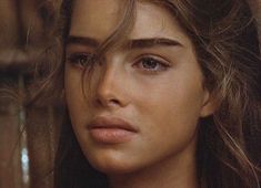 Baby Face Women, Brooke Shields Blue Lagoon, Brooke Shields Young, Tumblr Face, Brooke Shields, Lily Collins, Blue Lagoon, Pretty Makeup, Cute Makeup