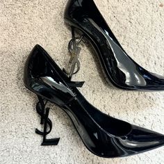 All Black Ysl Heels Size 39 Includes Box Opyum Ysl Shoes, Black Ysl Heels, Ysl Heels, Yves Saint Laurent Shoes, Saint Laurent Shoes, Patent Leather Pumps, Black Pumps, Leather Pumps, All Black