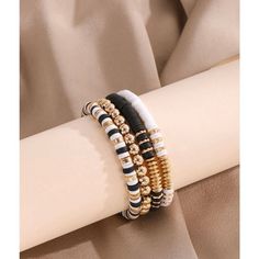 Our Heishi Beaded Bracelet Set Is Perfect For Everyday Wear! Casual And Lightweight, The Set Can Be Dressed Up Or Dressed Down. Heishi Jewelry, Neutral Bracelets, Heishi Bracelets, Diy Wire Jewelry Rings, Bead Decor, Embellished Fashion, Letter Decoration, Bracelets Design