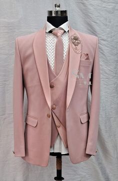 Peach party wear suit set of 6 pieces includes jacket with work as shown in image , a vest /waistcoat , pant, pocket square , neck tie and a white plain shirt (shirt not as shown) to catch the eyeballs in event.  *𝐓𝐞𝐱𝐭 𝐦𝐞 𝐢𝐧 𝐭𝐡𝐞 𝐦𝐞𝐬𝐬𝐚𝐠𝐞 𝐬𝐞𝐜𝐭𝐢𝐨𝐧 𝐟𝐨𝐫 𝐚𝐧𝐲 𝐪𝐮𝐞𝐫𝐲.  * Connect me if your chest is above 44 inches  * ■𝙁𝙖𝙗𝙧𝙞𝙘 :- premium terry rayon   📌𝙉𝙊𝙏𝙀:- ---------------  𝙋𝙊𝙎𝙎𝙄𝘽𝙄𝙇𝙄𝙏𝙔 𝙊𝙁 𝙇𝙄𝙏𝙏𝙇𝙀 𝘿𝙀𝙑𝙄𝘼𝙏𝙄𝙊𝙉 𝙄𝙉 𝘾𝙊𝙇𝙊𝙍 𝘿𝙐𝙀 𝙏𝙊 𝘿𝙄𝙁𝙁𝙀𝙍𝙀𝙉𝙏 𝙎𝘾𝙍𝙀𝙀𝙉𝙄𝙉𝙂 𝘼𝙉𝘿 𝙋𝙃𝙊𝙏𝙊𝙂𝙍𝘼𝙋𝙃𝙄𝘾 𝙍𝙀𝙎𝙊𝙇𝙐𝙏𝙄𝙊𝙉𝙎. Peach Colour Suit For Men, Pink Wedding Suits For Men, Peach Suit Men, Pink Suit Wedding, Pink Indian Suit, Tie Outfits Men, Pink Suit Men, Peach Suit, Pink Suits