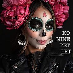 Folklorico Makeup, Muertos Makeup, Beautiful Halloween Makeup, Halloween Make-up Looks, Fashion Outfits Dresses, Halloween Makeup Diy, Halloween Makeup Pretty, Halloween Eye Makeup, Sugar Skull Makeup