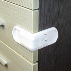 Welcome to Feinib! Thank you! Many blessings! 5PCS Child Baby Proofing Safety Lock Door Fridge Cupboard Cabinet Drawer Pet New product description: 100% brand new and high quality. In order to avoid accidents. The furniture will not be scratched during use. This product can be used for multi-purpose locks such as drawers, refrigerators, cabinet doors and cabinets, toilets, etc. To prevent the baby from opening, eat or mess up the interior of the goods to avoid accidents. Suitable for 90-degree r Kids Drawer, Cupboard Locks, Baby Door, Cabinet Latch, Cabinet Locks, Plastic Drawers, Security Locks, Drawer Cabinet, Baby Proofing