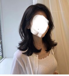 Medium Layered Asian Hair, Modicum Length Hair, Asian Mom Haircut, Asian Haircut Medium Layered Curtain Bangs, Hushcut Haircut Short, Haircut Inspo Shoulder Length, Hush Cut Shoulder Length, Korean Wolf Cut Hair Medium, Korean Shaggy Haircut