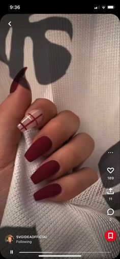 Maroon And White Nails Acrylic, Nails To Match Maroon Dress, Maroon Sweater Nails, Red November Nails, Crimson Nail Designs, Maroon And White Nails, Maroon Christmas Nails, Maroon Acrylic Nails, Thanksgiving Nails Design Fall