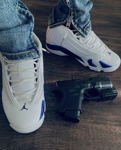 Drip Shoes, Diy Sneakers, Black Couple Art, Drip Outfit Men, Adidas Shoes Mens, Trendy Boy Outfits, Dope Outfits For Guys, Nike Air Shoes, Mens Outfit Inspiration