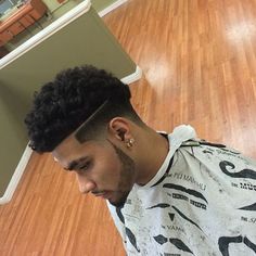 black men hairstyles Ronnie Banks Haircut, Banks Haircut, Ronnie Banks, Fade Haircut Styles, Barbers Cut, Dope Hairstyles