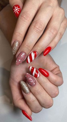 Christmas Nails Archives - Page 4 of 71 - Fabmood | Wedding Colors, Wedding Themes, Wedding color palettes