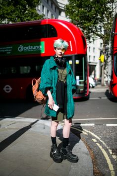 Big Headphones, Androgynous Fashion, The Best Street Style, Style Looks, Best Street Style, Cool Street Fashion, Street Style Looks, Character Outfits, Aesthetic Outfits