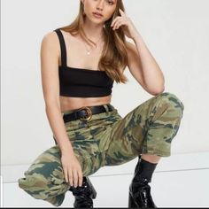 Measurements Are In Photos Brand New With Tags Any Questions Just Ask I’m Happy To Help Cropped Cargo Pants, Army Camo, Cropped Wide Leg Pants, Free Jeans, Free People Jeans, Camo Pants, Free People Pants, Boho Vibe, High Waisted Pants