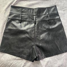 Black going out shorts 🪩🍒
-high waisted 
- size large but fits medium! Going Out Shorts, Tiger Mist, High Waisted Shorts, Women's Shorts, Mist, Going Out, High Waisted, Size Large, Womens Shorts