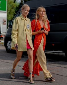 Jeanette on Instagram: “High and Low ♾️ #cphfw Photo @sjuloves” Women Street, Scandinavian Inspired, Inspired Fashion, Business Attire, New Classic