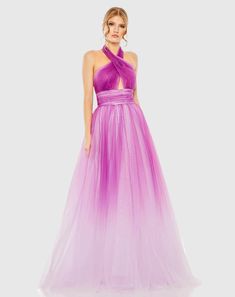 Mac Duggal


 Tissu Tulle (100% polyester)


 Entièrement doublé


 Encolure dos nu


 Sans manches


 Ombre

 Fermeture éclair au dos


 Environ. 62,5" du haut de l'épaule à l'ourlet inférieur


 Disponible en violet ombré et orange.


 Modèle #20554 Ombre Gown, Mac Duggal Prom, Orange Style, Ombre Fashion, Commitment Ceremony, Purple Ombre, Mac Duggal, Ombre Color, Orange Fashion