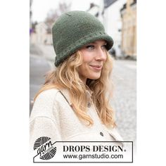 🔰 Searching for a timeless and cozy accessory to elevate your winter wardrobe❓ 🎨 Discover our Hand-Knit Women's Cloche Hat, a beautifully crafted piece designed to keep you warm while adding a touch of elegance. This cozy wool beanie features a stylish folded rib for a classic look that never goes out of style. Hand-knitted with care, this hat combines functionality with sophisticated design. 🎁 Perfect for treating yourself or as a thoughtful gift, this handmade hat made from DROPS Alaska yar Wool Fall Hat, Winter Hand Knitted Cloche Hat, Wool Cloche Hat, Fall Hat, Cozy Accessories, Hat Wool, Fall Hats, Hat Handmade, Wool Beanie