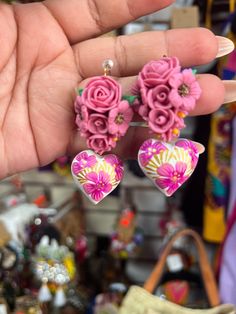 Beautiful and unique copal wood earrings. Each heart is carved and painted entirely by hand by artisans from Oaxaca. Wooden earrings in Alebrije technique, Mexican earrings, Mexican Earrings, Mexican Crafts, Painted Earrings, Traditional Earrings, Couture Jewelry, Eye Earrings, Wooden Earrings, Wood Earrings, Phoenix Az