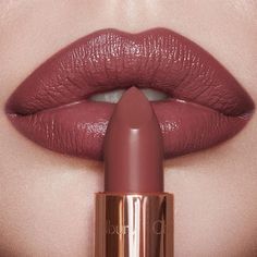 Shop Charlotte Tilbury's Pillow Talk Mini Lipstick & Lip Liner Set now, and pay later in 4 interest-free payments with Klarna at Sephora! Matte Make Up, Burgundy Makeup, Pillow Talk Lipstick, Fall Lipstick, Peekaboo Highlights, Beauty Wishlist, Lipstick Kit, Kim K Style, Jessie James