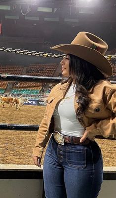 Outfits Para Conciertos – Latina Fashion Outfit - davidreed.co Vaquero Outfits For Women, Mexico Outfit Ideas Mexican, Vaquera Outfits Women, El Rancho Outfit, Mexican Rodeo Outfits, Latina Country Outfits, Outfits With Boots Country Mexican, Jaripeo Outfits Woman, Fall Jaripeo Outfits