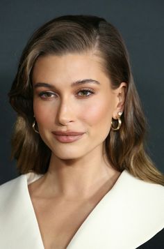 Soft Autumn Makeup, Hayley Bieber, Camila Morrone, Smink Inspiration, Hailey Baldwin, Bride Makeup, Wedding Hair And Makeup, Beauty Inspiration