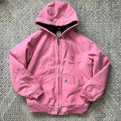 Rare Pink Carhartt Coat Pink Carhartt Hoodie, Pink Carhartt Jacket Outfit, Pink Carhartt Vest, Carhartt Jacket Aesthetic, Carhartt Jacket Women, Carhartt Jacket Outfit Woman, Carhartt Women Outfits, Thrifted Carhartt, Pink Carhartt Jacket