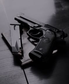 9mm Aesthetic, Jolie Photo, Tactical Gear, Self Defense, Resident Evil, Detective, Wattpad, Sports, Instagram