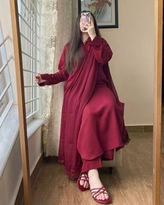 Maroon Pakistani Suit, Gala Ka Design, Party Dress Classy Elegant, Tita Outfit, Islamic Names, Simple Suits, Shoes Guide