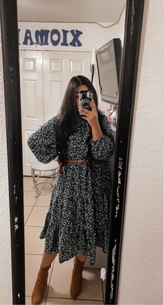 Modest Western Outfits, Aesthetic Midi Dress, Fancy Western Outfits, Modest Outfit Ideas, Church Fits, Smart Casual Dress, Cute Modest Outfits, Outfits Modest