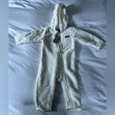 Nwt Patagonia Size 12-18 Months Baby Furry Friends Bunting Patagonia Zip Up, Patagonia Baby, Baby Patagonia, Patagonia Kids, Baby Bunting, Vintage Patagonia, Patagonia Synchilla, Patagonia Fleece, Layered Long Sleeve