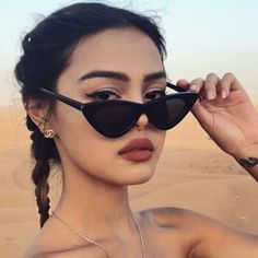 Vintage Style Mirror, Cat Eye Sunglasses Vintage, Sunglasses Women Vintage, Cat Eye Sunglasses Women, Girl With Sunglasses